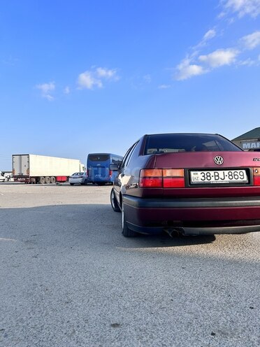Volkswagen Vento 1994, 184,543 km - 1.9 л - Qusar