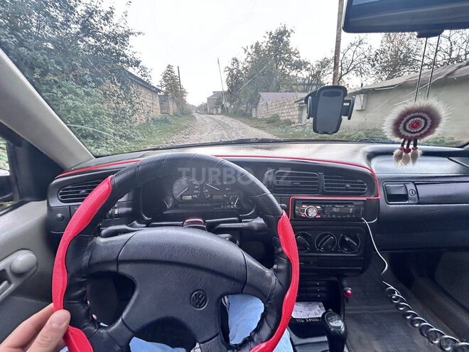 Volkswagen Vento 1994, 184,543 km - 1.9 л - Qusar