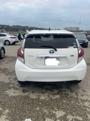 Toyota Aqua 2016, 131,000 km - 1.5 l - Bakı
