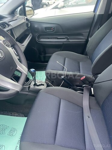 Toyota Aqua 2016, 131,500 km - 1.5 l - Bakı