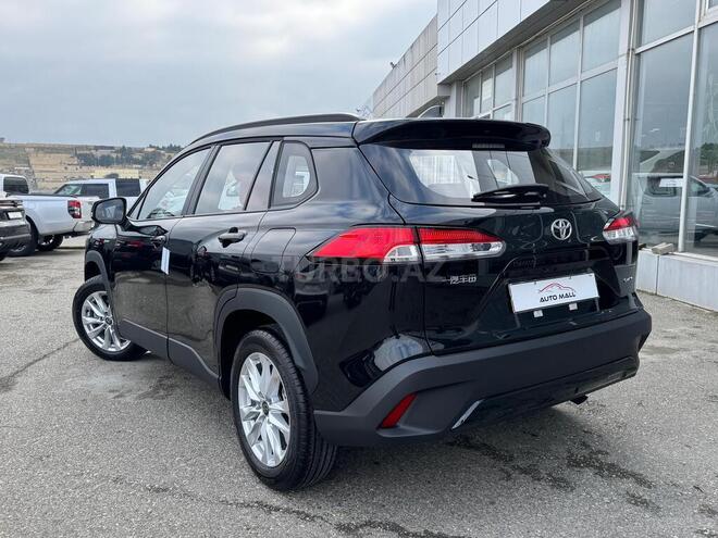 Toyota Corolla Cross-10