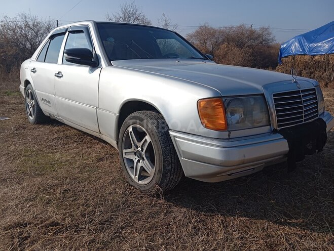 Mercedes E 200 d 1991, 753,685 km - 2.0 l - Saatlı