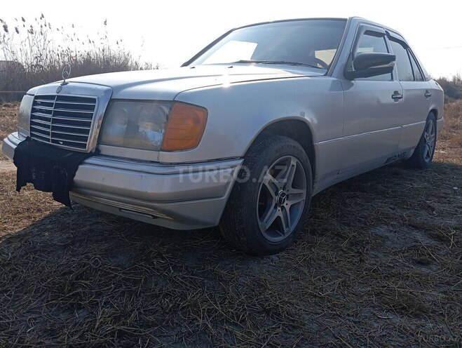Mercedes E 200 d 1991, 753,685 km - 2.0 l - Saatlı