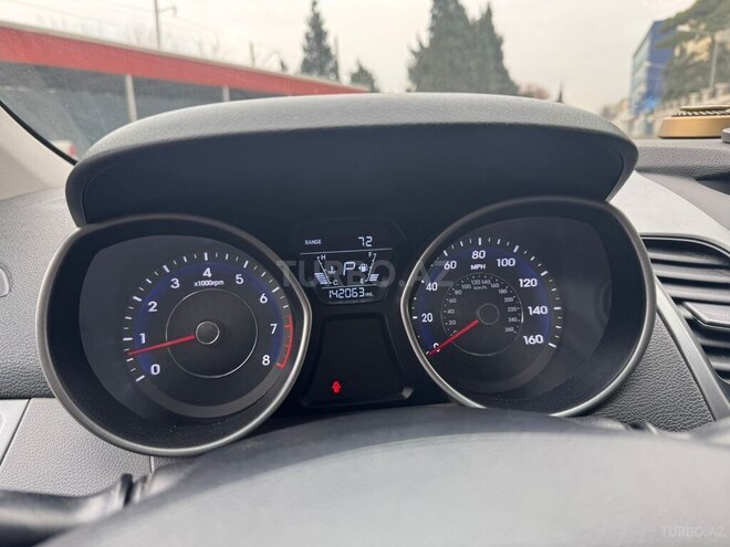 Hyundai Elantra 2015, 142,000 km - 1.8 l - Bakı