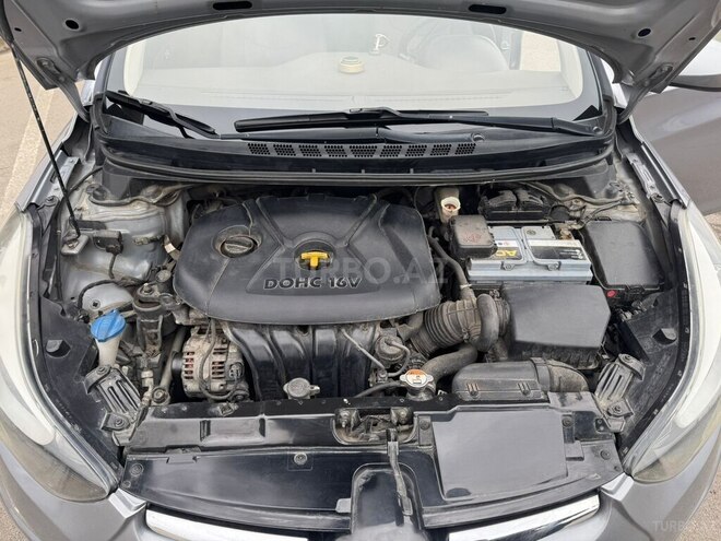 Hyundai Elantra 2015, 142,000 km - 1.8 l - Bakı