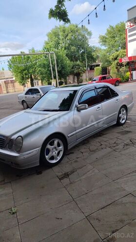 Mercedes E 240 2000, 386,000 km - 2.4 l - Ağcabədi