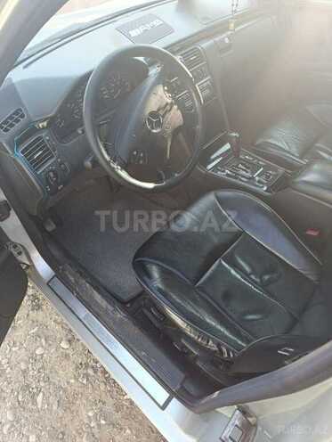 Mercedes E 240 2000, 386,000 km - 2.4 l - Ağcabədi