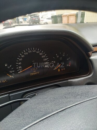 Mercedes C 320 2001, 300,000 km - 3.2 l - Bakı