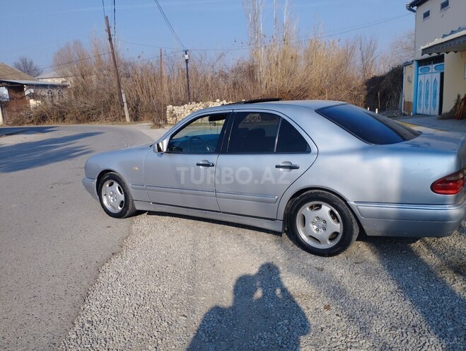 Mercedes E 200 1999, 460,000 km - 2.0 l - Kürdəmir