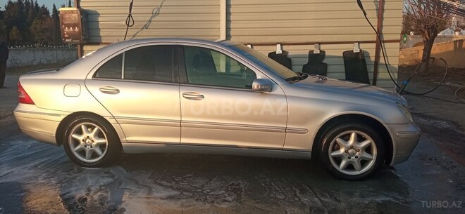 Mercedes C 240 2002, 270,000 km - 2.4 l - Mingəçevir