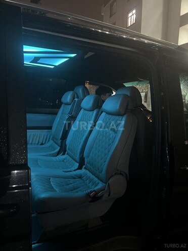 Mercedes Viano-4