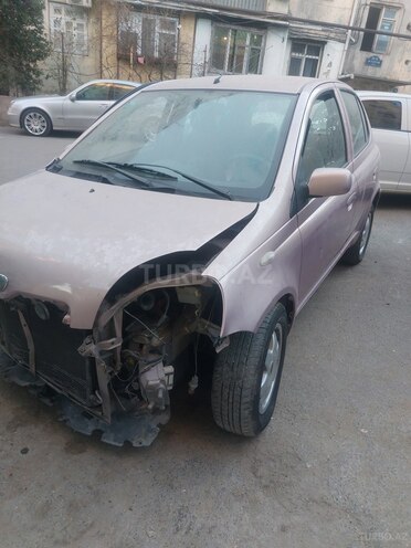 Toyota Vitz 2000, 237,000 km - 1.0 l - Bakı