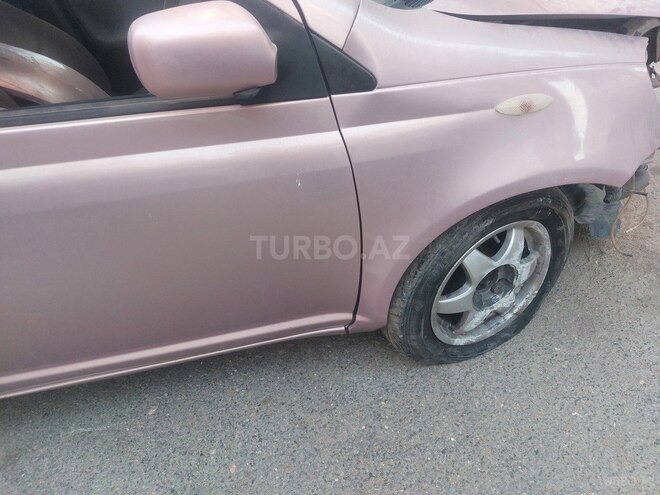 Toyota Vitz 2000, 237,000 km - 1.0 l - Bakı