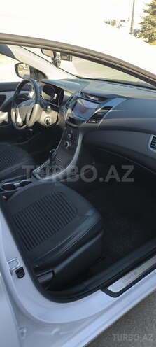 Hyundai Avante 2015, 193,000 km - 1.6 л - Qusar