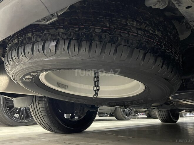 Toyota Land Cruiser-12