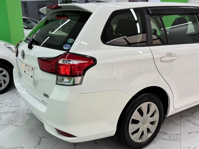Toyota Corolla Fielder-7