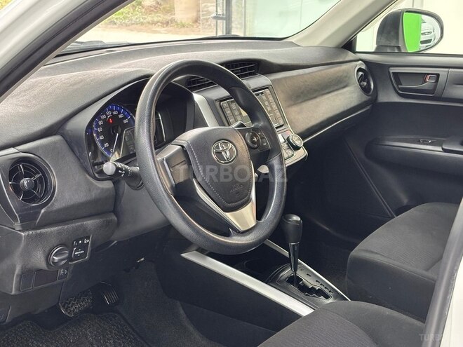 Toyota Corolla Fielder-12