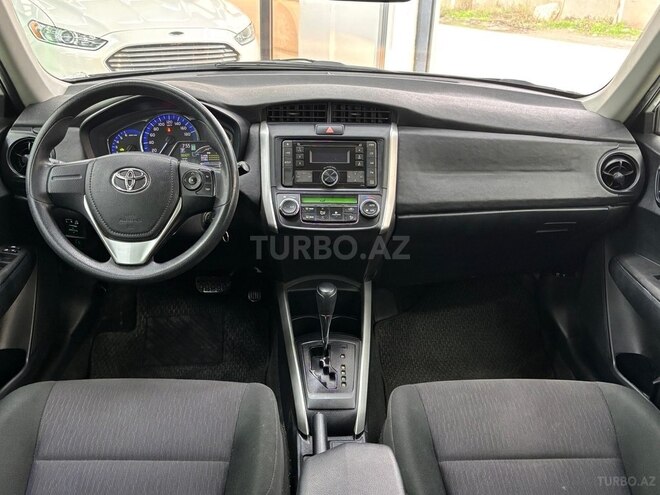 Toyota Corolla Fielder-9
