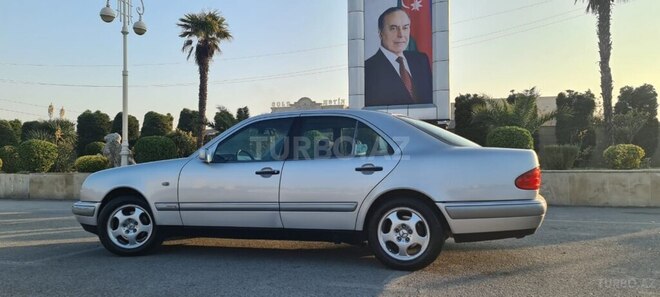 Mercedes E 240 1999, 392,000 km - 2.4 l - Bərdə