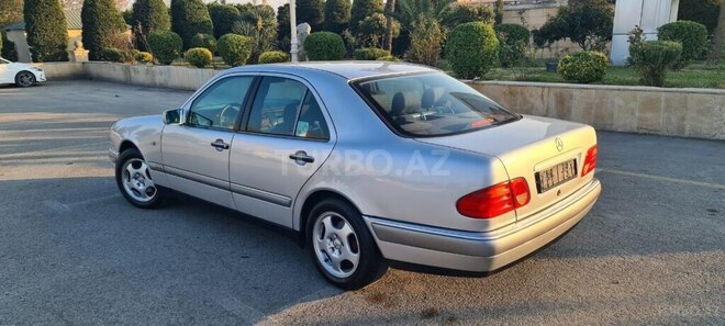 Mercedes E 240 1999, 392,000 km - 2.4 l - Bərdə