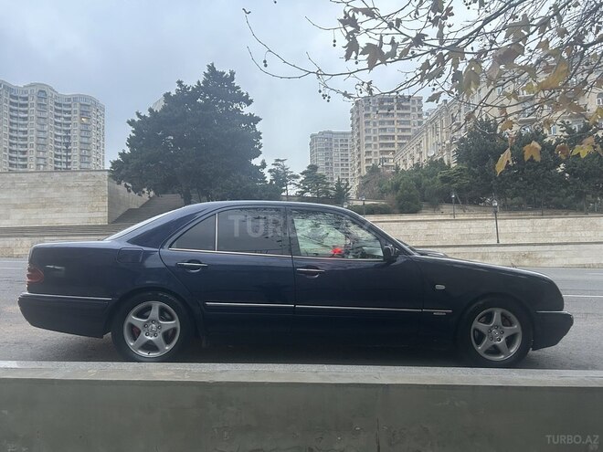 Mercedes E 240 1999, 300,000 km - 2.4 l - Bakı
