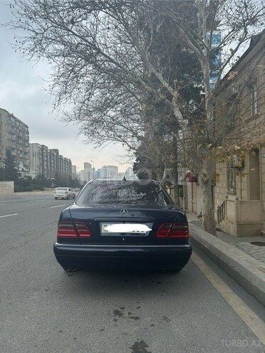 Mercedes E 240 1999, 300,000 km - 2.4 l - Bakı