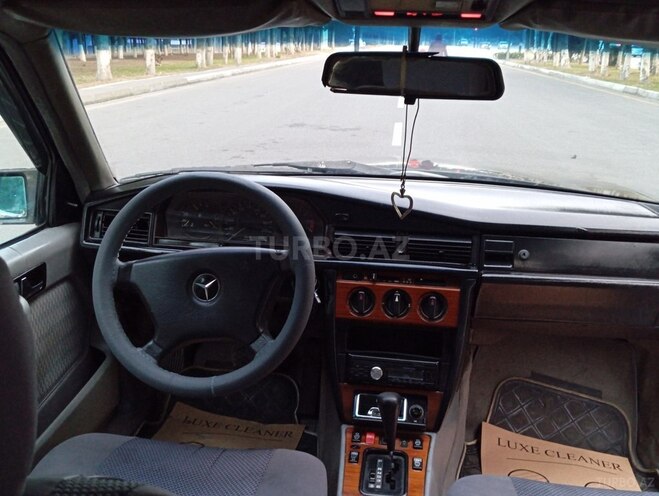 Mercedes 190 1993, 321,560 km - 2.0 l - Sumqayıt