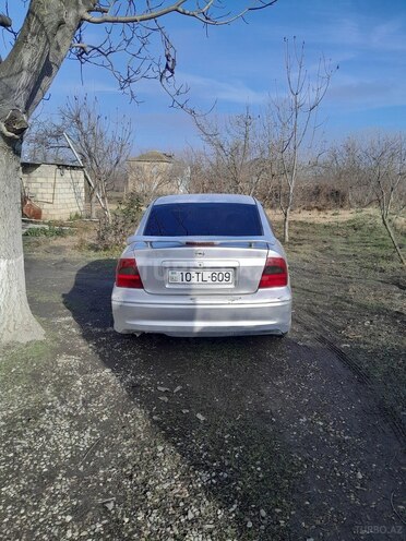 Opel Vectra 1996, 350,000 km - 1.6 l - Xaçmaz