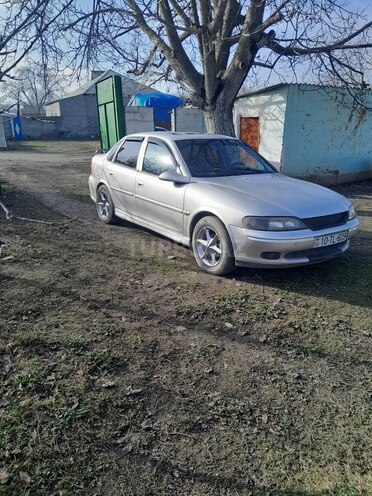 Opel Vectra 1996, 350,000 km - 1.6 l - Xaçmaz