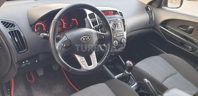 Kia Ceed 2010, 267,000 km - 1.4 l - Bakı