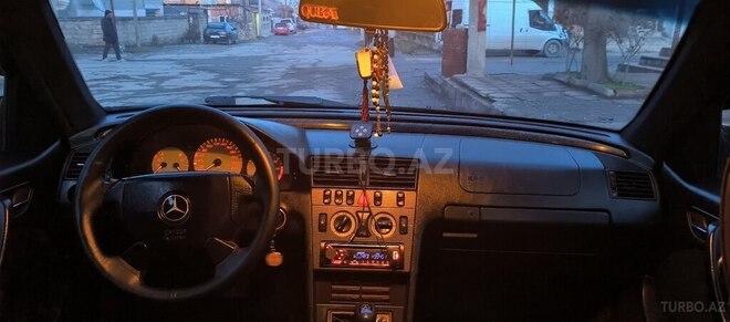 Mercedes C 230 1997, 309,404 km - 2.3 л - Quba