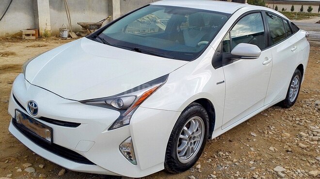 Toyota Prius 2019, 110,000 km - 1.8 л - Bakı
