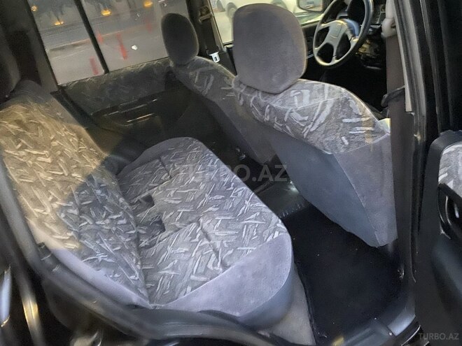 Mitsubishi Pajero io 1999, 289,900 km - 1.8 л - Bakı