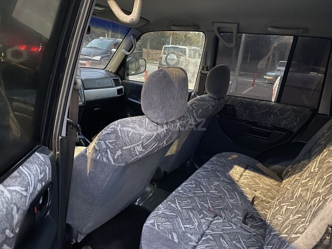 Mitsubishi Pajero io 1999, 289,900 km - 1.8 л - Bakı