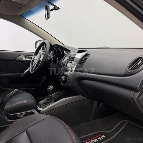 Kia Cerato-9