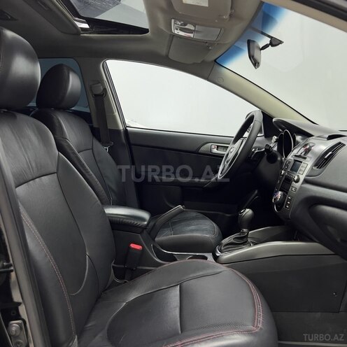 Kia Cerato-10