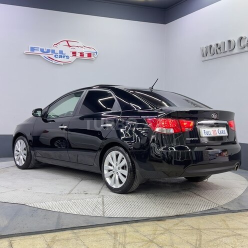 Kia Cerato-5