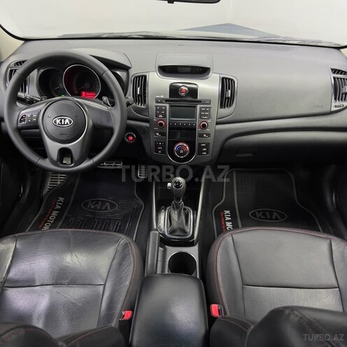 Kia Cerato-12