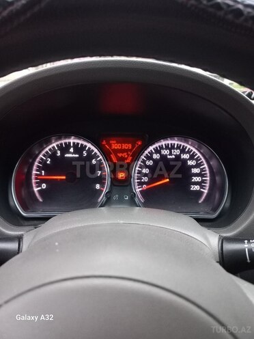 Nissan Sunny 2012, 300,309 km - 1.5 л - Bakı