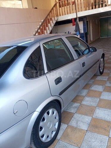 Opel Vectra 1998, 454,120 km - 1.6 л - Qazax
