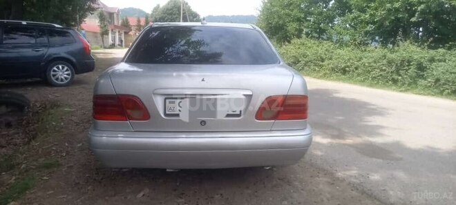 Mercedes E 290 1998, 254,786 km - 2.9 l - Masallı