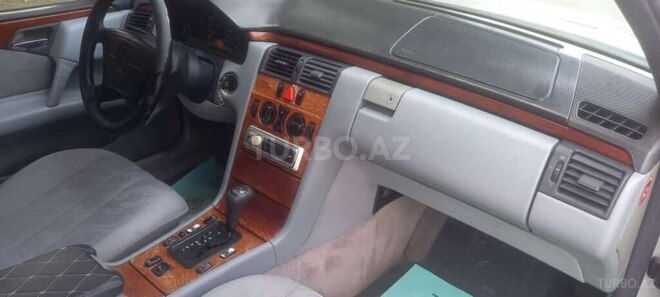 Mercedes E 290 1998, 254,786 km - 2.9 l - Masallı