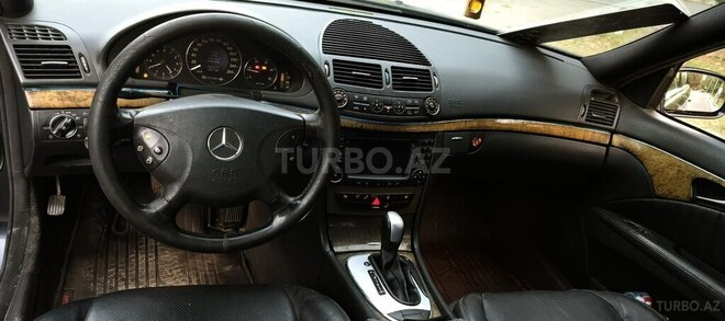 Mercedes E 270 2003, 280,000 km - 2.7 л - Goranboy