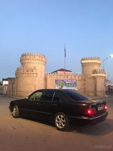 Mercedes E 220 d 2001, 530,000 km - 2.2 л - Bakı