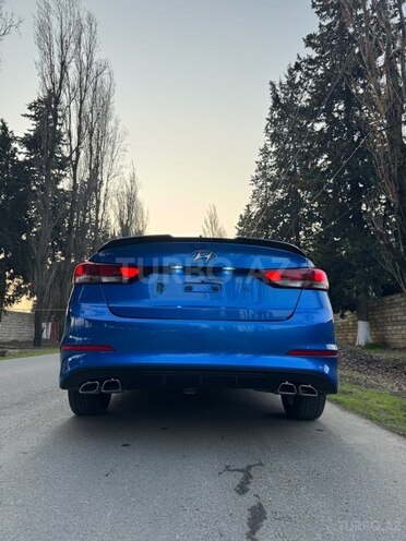 Hyundai Avante 2015, 196,000 km - 1.6 l - Masallı