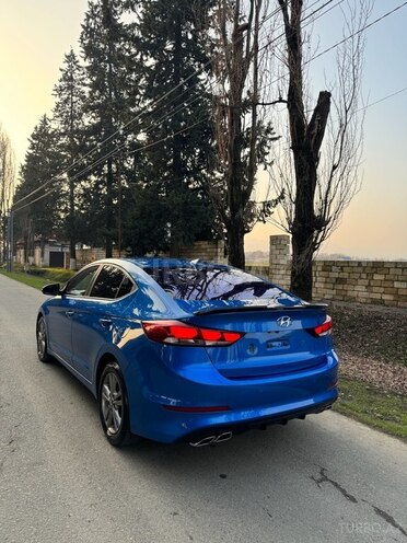 Hyundai Avante 2015, 196,000 km - 1.6 l - Masallı