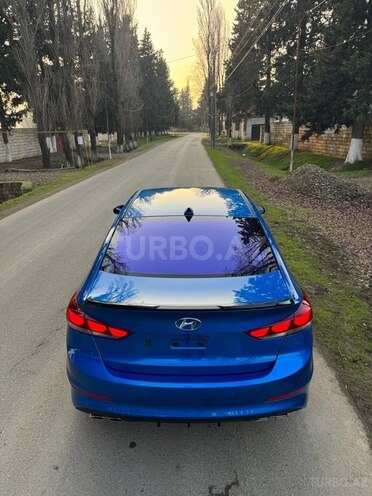 Hyundai Avante 2015, 196,000 km - 1.6 l - Masallı