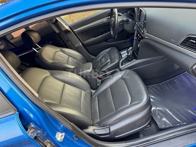 Hyundai Avante 2015, 196,000 km - 1.6 l - Masallı