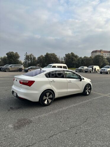 Kia Rio 2015, 174,000 km - 1.6 l - Bakı