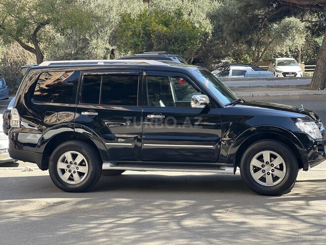 Mitsubishi Pajero 2008, 247,000 km - 3.0 l - Bakı